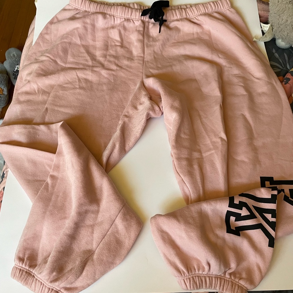PINK: Sweatpants
